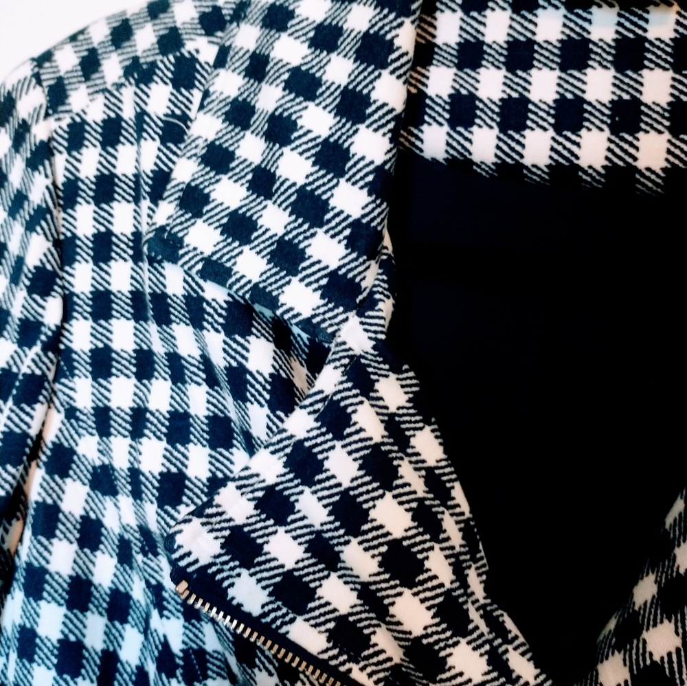Chicos gingham moto asymmetric jacket in blue and white.  Zips up front with lin - Picture 5 of 7